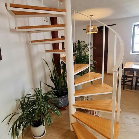 Luana Apartment เตกีเซ ภายนอก รูปภาพ