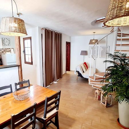 Luana Apartment เตกีเซ ภายนอก รูปภาพ